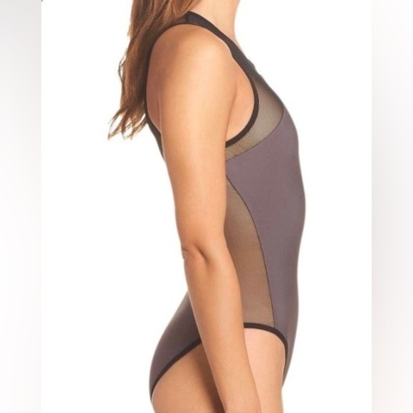 NEW‎ Ultracor High Tide Mesh One-Piece Swimsuit in Taupe M - Picture 2 of 8